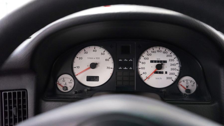 Панель приборов Audi RS2 (8C, B4) 1994 года  (EU) (фото 58 из 150)
